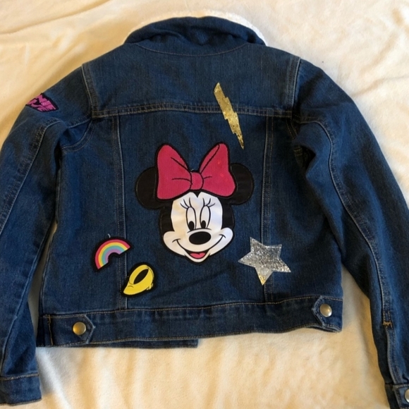 BEAUTIFUL Girl's Jeans Jacket with Shearling and Disney Patches - Picture 2 of 4
